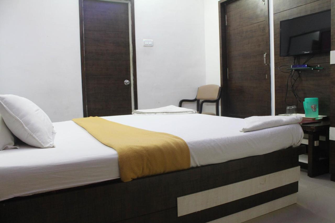 Hotel Ambica Daman Exterior foto